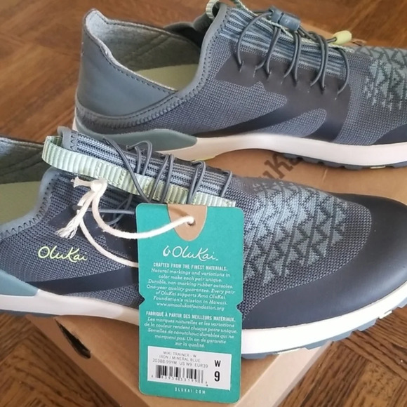 NWT Olukai sneakers NEW IN BOX SZ 9 - Picture 3 of 8
